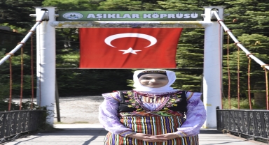 Azdavay Kaymakamı Kaygusuz, ilçeden coğrafi işaretli giysileri giyerek ayrıldı