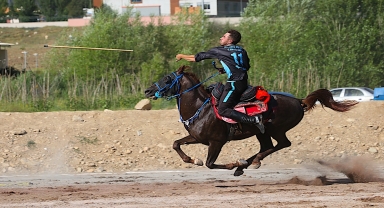 Bayburt'ta ata sporu cirit gösterisi yapıldı