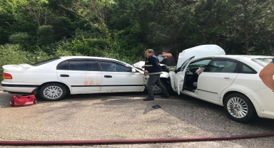 Bolu'da 2 otomobilin çarpıştığı kazada 5 kişi yaralandı