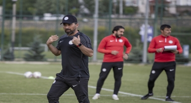 Çaykur Rizespor yeni transferlerle Süper Lig'de mücadeleci olmaya hazırlanıyor