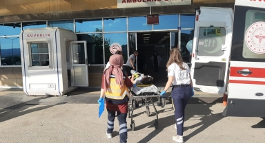 Çorum’da iki otomobilin çarpıştığı kazada 9 kişi yaralandı
