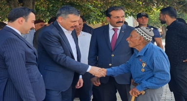 Çorum Valisi Çiftçi, Kore gazisi Topal'ı ziyaret etti
