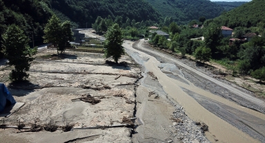Düzce'deki selden etkilenen köyün sakinleri güvenli bir bölgeye taşınmak istiyor
