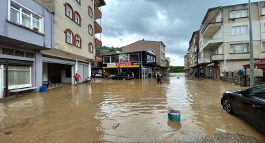Giresun'da şiddetli yağış etkili oluyor