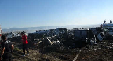 GÜNCELLEME - Çorum Sanayi Sitesi'ndeki hurdalıkta çıkan yangın söndürüldü