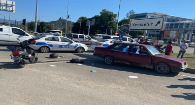 Karabük'te otomobille çarpışan motosikletin sürücüsü yaralandı