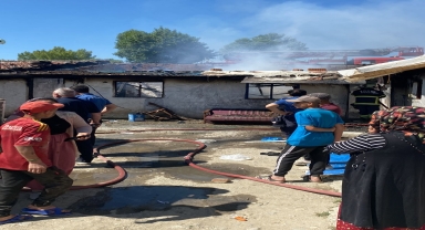 Kastamonu'da çıkan yangında bir ev kullanılamaz hale geldi