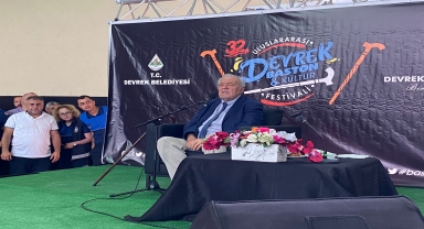 Prof. Dr. İlber Ortaylı, Zonguldak'ta söyleşiye katıldı