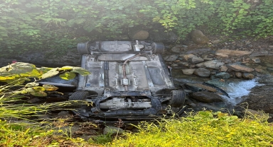Rize'de otomobil köprüden düştü, 1 kişi öldü, 1 kişi yaralandı