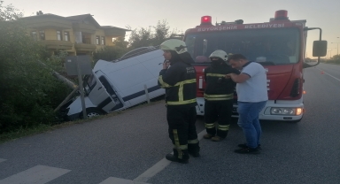 Samsun'da canlı yayın aracı aydınlatma direğine çarptı, 2 kişi öldü, 1 kişi yaralandı