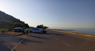 Samsun'da iki otomobil çarpıştı, 5 kişi yaralandı