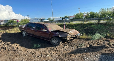 Samsun'da otomobilin şarampole düştüğü kazada 2 kişi yaralandı