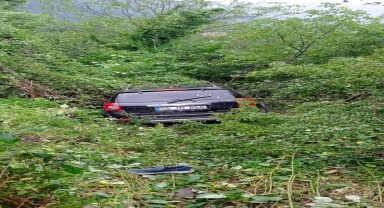 Samsun'da şarampole devrilen otomobilin sürücüsü yaralandı
