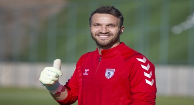 Samsunspor'un file bekçisi Okan Kocuk, yeni takımının kalesini korumak için sabırsızlanıyor:
