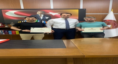 Terme'de deprem bölgesinde görev yapan adliye personeline takdir belgesi verildi
