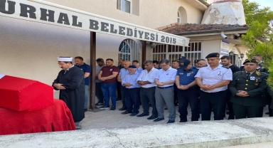 Tokat'ta vefat eden Kıbrıs gazisi son yolculuğuna uğurlandı