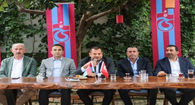 Trabzonspor Kulübü Başkanı Ertuğrul Doğan, belediye başkanlarıyla bir araya geldi