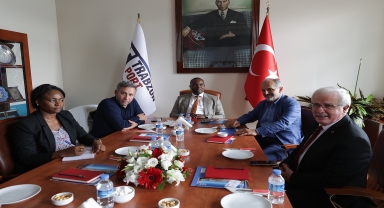 Ekvator Ginesi bakanlarından Oma, Trabzon Limanı'nı ziyaret etti