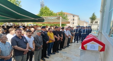 Hatay'da trafik kazasında hayatını kaybeden uzman çavuş Tokat'ta son yolculuğuna uğurlandı