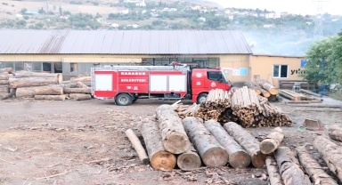 Karabük'te kereste fabrikasında çıkan yangın söndürüldü