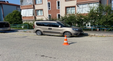 Karabük'te park halindeki araç kurşunlandı