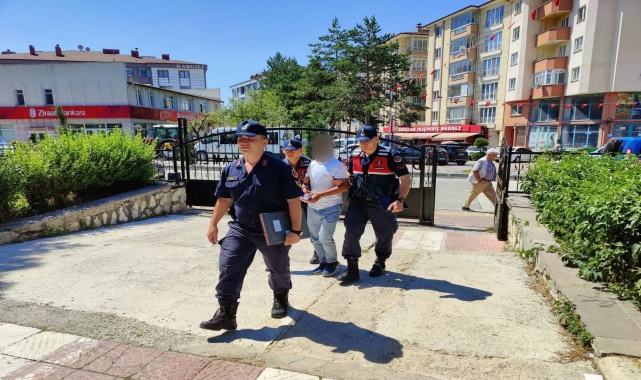 Kastamonu'da kesinleşmiş hapis cezası bulunan 2 kişi yakalandı
