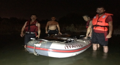 Kelkit Çayı'nda mahsur kalan 5 kişiyi itfaiye kurtardı