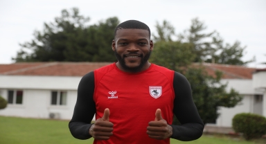 Olivier Ntcham, gol sevinçlerinde attığı taklaya Samsunspor'da devam etmek istiyor