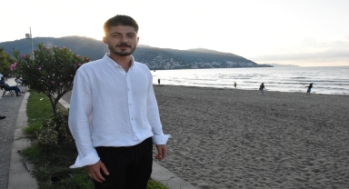 Ordu'da evlenme teklifi sırasında yüzüğü denize düşüren genç, kız arkadaşıyla nişanlandı