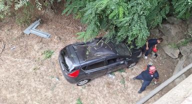Samsun'da köprüden düşen otomobildeki 4 kişi yaralandı
