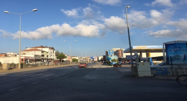 Samsun’da otomobilin çarptığı anne ve çocuğu ağır yaralandı