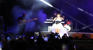 Şarkıcı Göksel, Sümela Kültür Yolu Festivali'nde konser verdi
