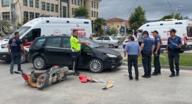 Tokat'ta otomobille çarpışan motosikletteki 2 kişi yaralandı