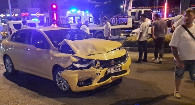 Zonguldak'ta taksi ile otomobil çarpıştı, 10 kişi yaralandı