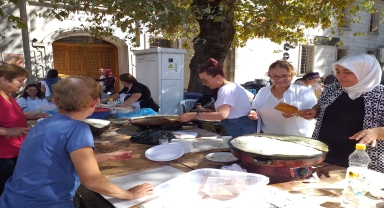 Alaplı'da ihtiyaç sahibi öğrenciler yararına kermes düzenlendi