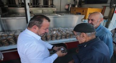 Bolu'da 10 bin kişiye kandil simidi dağıtıldı