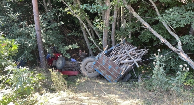 Bolu'da dereye devrilen traktörün sürücüsü ağır yaralandı