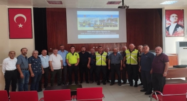 Boyabat'ta öğrenci servisi sürücülerine eğitim verildi