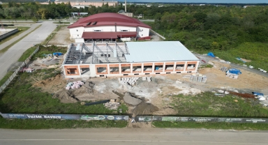 Çarşamba'da olimpik yüzme havuzunda sona yaklaşıldı