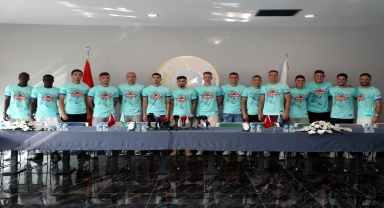 Çaykur Rizespor'da yeni transferler tanıtıldı