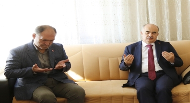 Çorum Valisi Dağlı, Şehit Şenay Aybüke Yalçın'ın babasını ziyaret etti