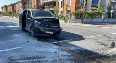 Düzce'de panelvan ile otomobil çarpıştı, 3 kişi yaralandı
