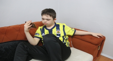 Fenerbahçeli futbolculardan Amasya'da yaşayan dow sendromlu Efe'ye jest