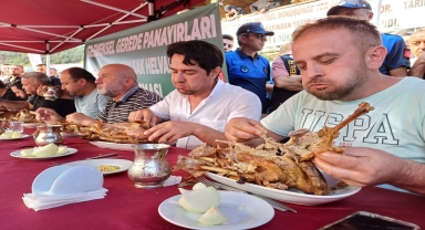 Gerede Panayırı'nda kaz eti yeme yarışması