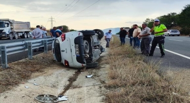 Karabük'te devrilen otomobildeki 3'ü çocuk 6 kişi yaralandı