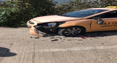 Salıpazarı'nda taksi ile motosikletin çarpışması sonucu 1 kişi yaralandı