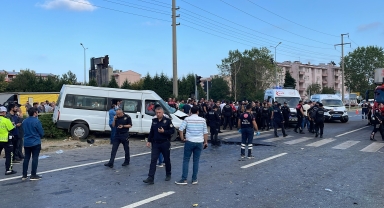 Samsun'da kamyon ile öğrenci servisinin çarpıştığı kazada 1 kişi öldü, 6 kişi yaralandı