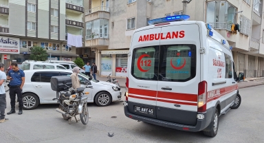 Samsun'da otomobilin çarptığı motosiklet sürücüsü yaralandı