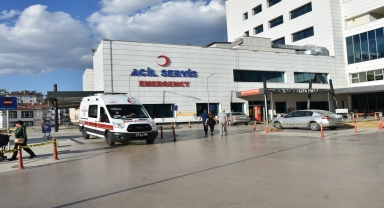 Sinop Orman İşletme Müdürlüğünün aracı dere yatağına devrildi, 2 kişi yaralandı