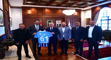 Trabzonspor Kulübü yöneticilerinden Vali Yıldırım'a ziyaret
